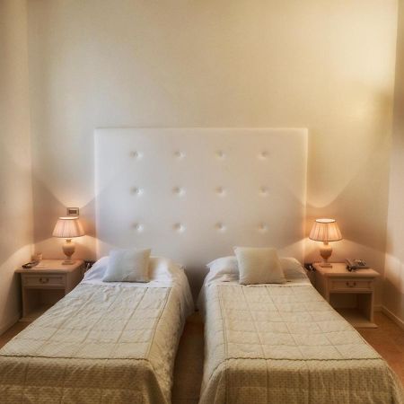 Hotel Europa Pallazzolo sullʼOglio Extérieur photo
