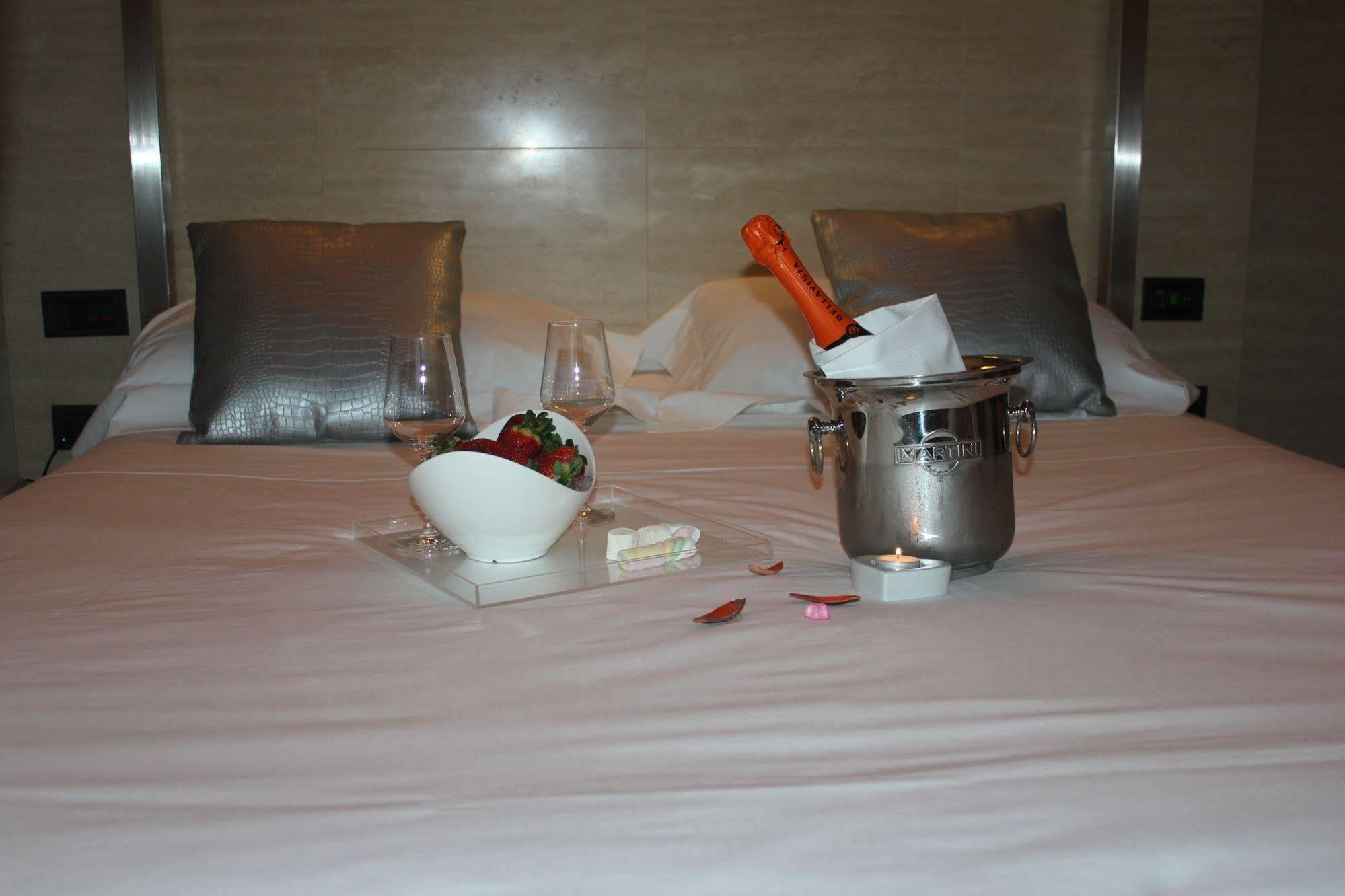 Hotel Europa Pallazzolo sullʼOglio Extérieur photo